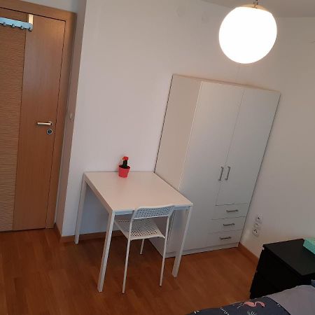 Mirrorroom Pl Citycenter Varsavia Esterno foto