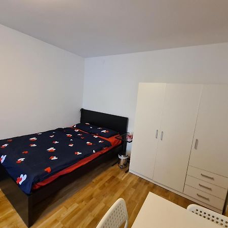 Mirrorroom Pl Citycenter Varsavia Esterno foto