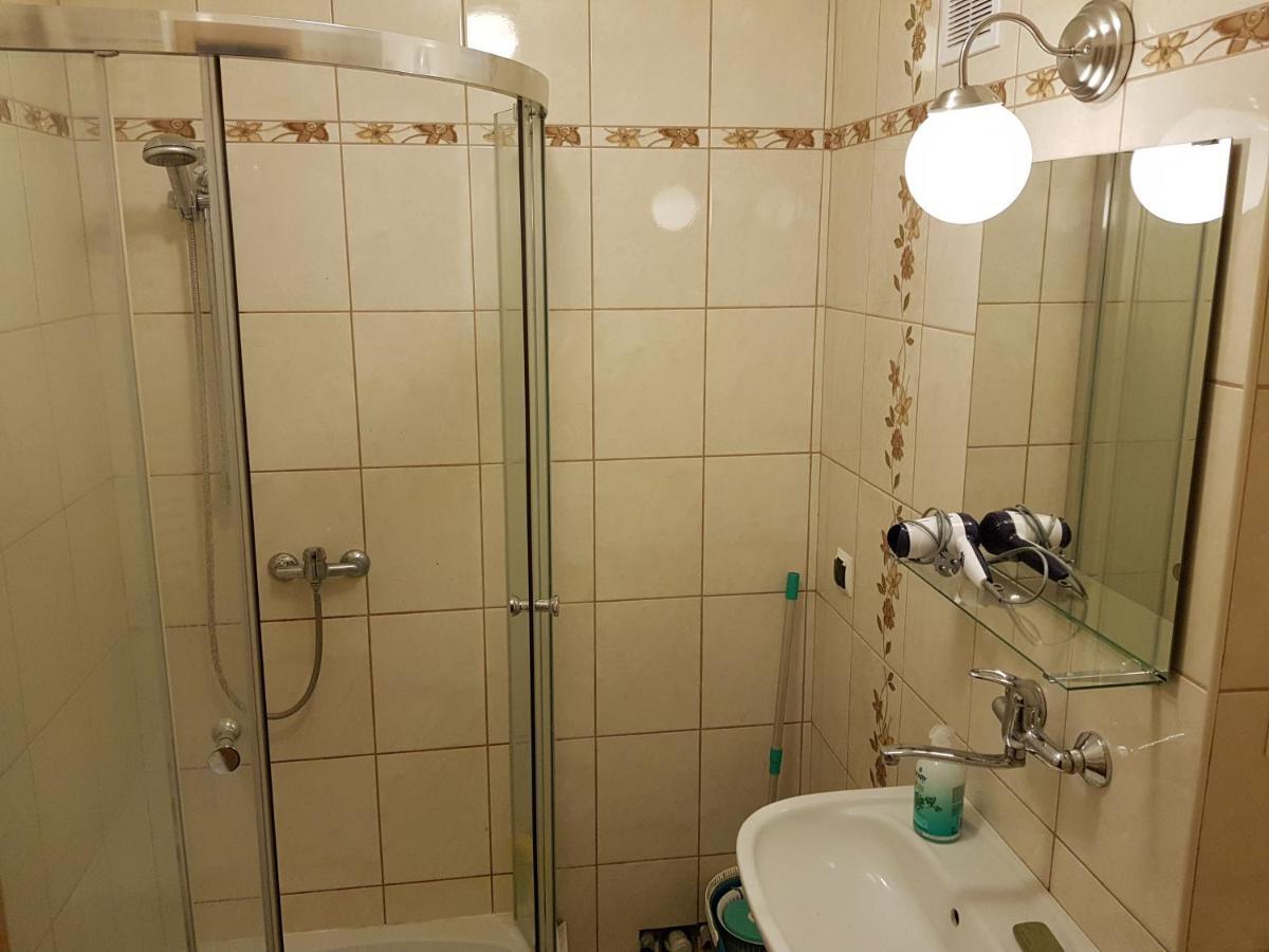 Mirrorroom Pl Citycenter Varsavia Esterno foto